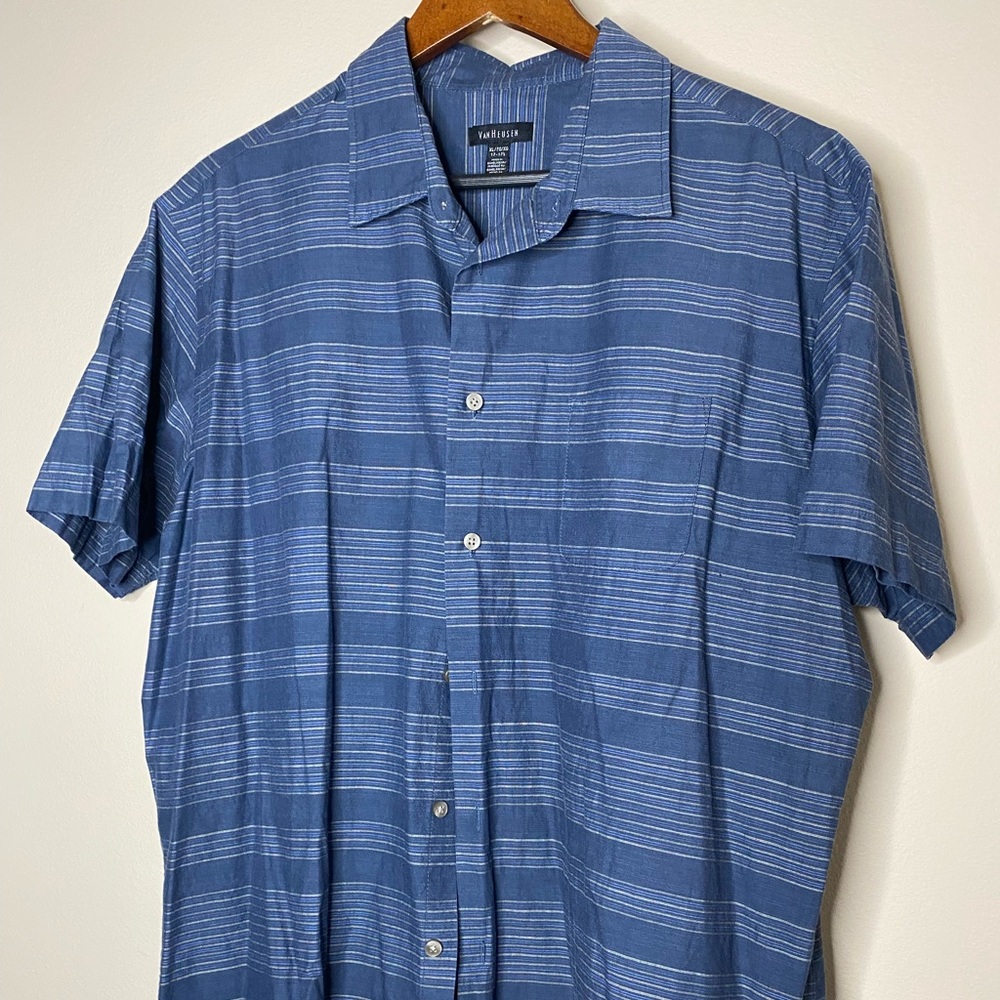 Van Heusen Men’s Button up shortsleeved Shirt